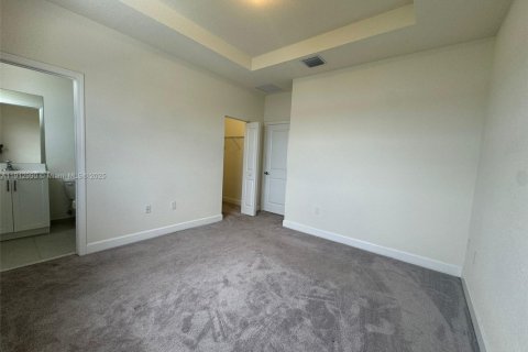 Touwnhouse à vendre à Hialeah, Floride: 3 chambres, 131.18 m2 № 1969273 - photo 19