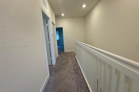 Touwnhouse à vendre à Hialeah, Floride: 3 chambres, 131.18 m2 № 1969273 - photo 30