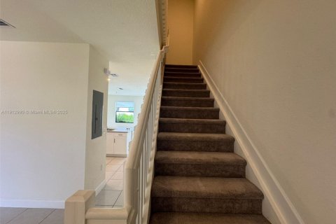 Touwnhouse à vendre à Hialeah, Floride: 3 chambres, 131.18 m2 № 1969273 - photo 27