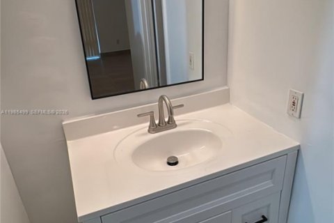 Condominio en alquiler en Miami, Florida, 2 dormitorios, 101.54 m2 № 2049056 - foto 18