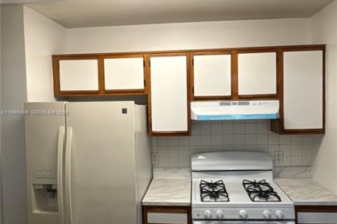 Condominio en alquiler en Miami, Florida, 2 dormitorios, 101.54 m2 № 2049056 - foto 7