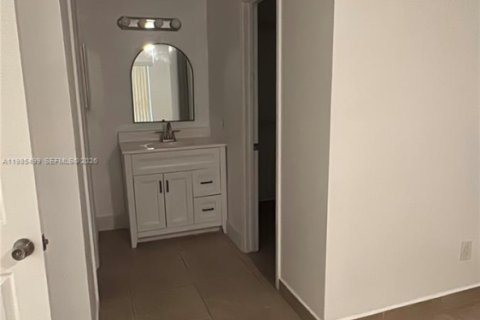 Condominio en alquiler en Miami, Florida, 2 dormitorios, 101.54 m2 № 2049056 - foto 20