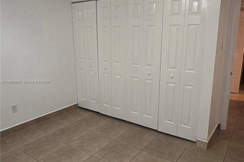 Condominio en alquiler en Miami, Florida, 2 dormitorios, 101.54 m2 № 2049056 - foto 15