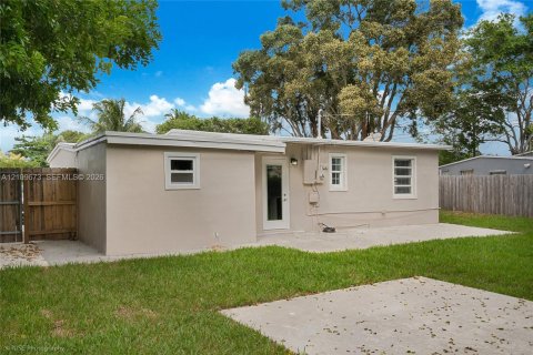 Villa ou maison à vendre à Pompano Beach, Floride: 3 chambres, 82.31 m2 № 2426450 - photo 26