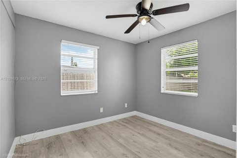 Villa ou maison à vendre à Pompano Beach, Floride: 3 chambres, 82.31 m2 № 2426450 - photo 23