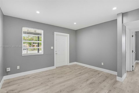 Villa ou maison à vendre à Pompano Beach, Floride: 3 chambres, 82.31 m2 № 2426450 - photo 7
