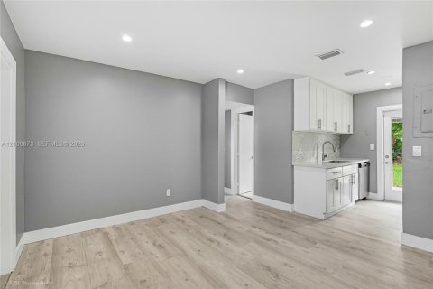 Villa ou maison à vendre à Pompano Beach, Floride: 3 chambres, 82.31 m2 № 2426450 - photo 6