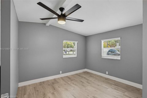 Villa ou maison à vendre à Pompano Beach, Floride: 3 chambres, 82.31 m2 № 2426450 - photo 15