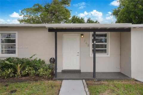 Villa ou maison à vendre à Pompano Beach, Floride: 3 chambres, 82.31 m2 № 2426450 - photo 3