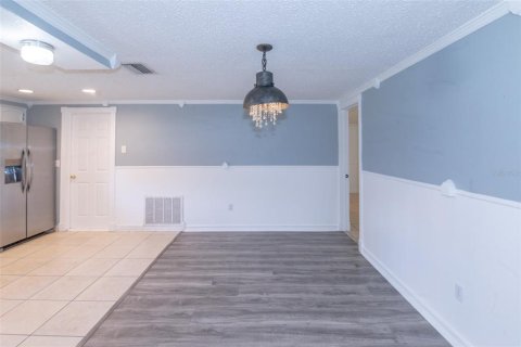 Villa ou maison à louer à Port Richey, Floride: 2 chambres, 94.67 m2 № 2380848 - photo 6