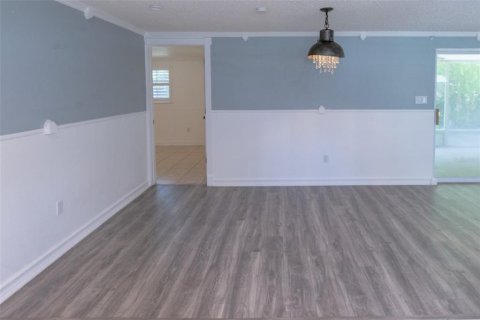 Villa ou maison à louer à Port Richey, Floride: 2 chambres, 94.67 m2 № 2380848 - photo 3
