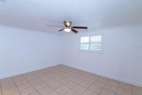 Villa ou maison à louer à Port Richey, Floride: 2 chambres, 94.67 m2 № 2380848 - photo 15