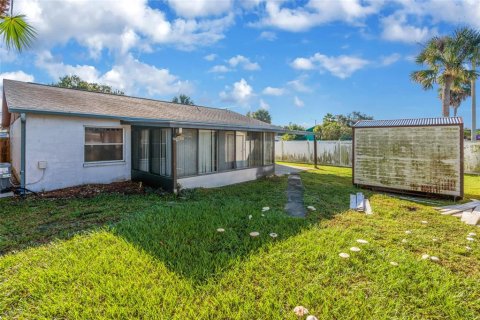 House in Brandon, Florida 3 bedrooms, 137.96 sq.m. № 2416234 - photo 23