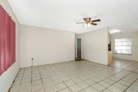 House in Brandon, Florida 3 bedrooms, 137.96 sq.m. № 2416234 - photo 29