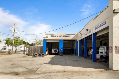 Commercial property in Homestead, Florida № 1766504 - photo 3