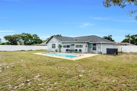 Villa ou maison à vendre à Deltona, Floride: 3 chambres, 144.56 m2 № 2284440 - photo 4