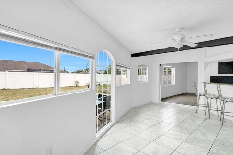 Villa ou maison à vendre à Deltona, Floride: 3 chambres, 144.56 m2 № 2284440 - photo 20