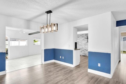 Villa ou maison à vendre à Deltona, Floride: 3 chambres, 144.56 m2 № 2284440 - photo 25