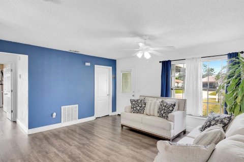 Villa ou maison à vendre à Deltona, Floride: 3 chambres, 144.56 m2 № 2284440 - photo 26