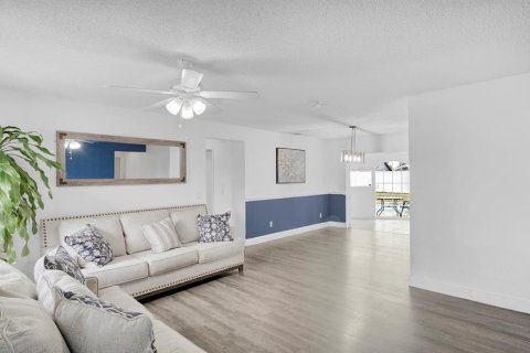 Villa ou maison à vendre à Deltona, Floride: 3 chambres, 144.56 m2 № 2284440 - photo 28