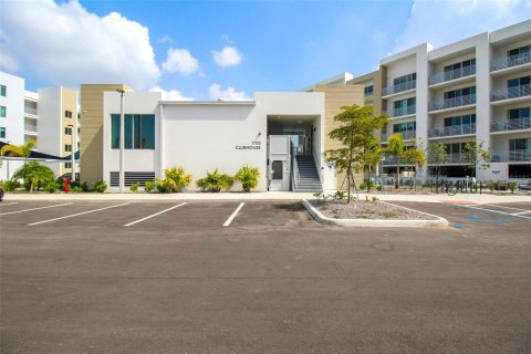 Copropriété à louer à Sarasota, Floride: 1 chambre, 75.25 m2 № 375617 - photo 14