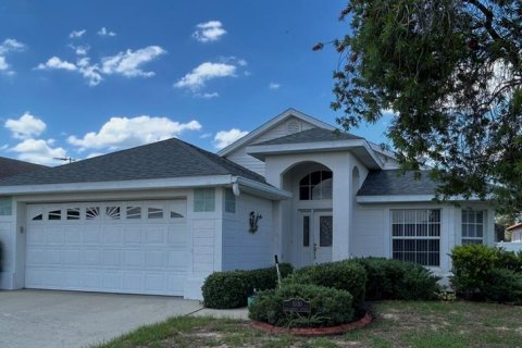 House in Davenport, Florida 2 bedrooms, 127.46 sq.m. № 2200312