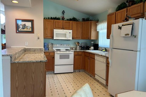 House in Davenport, Florida 2 bedrooms, 127.46 sq.m. № 2200312 - photo 4