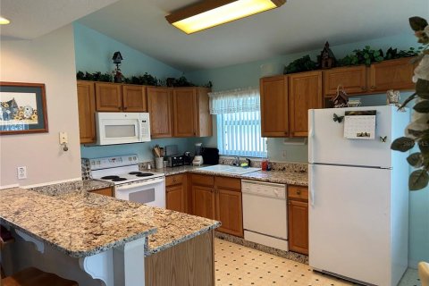House in Davenport, Florida 2 bedrooms, 127.46 sq.m. № 2200312 - photo 3