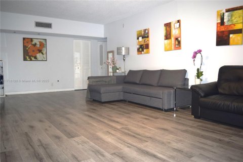 Condominio en venta en Boca Raton, Florida, 2 dormitorios, 118.54 m2 № 1770798 - foto 2