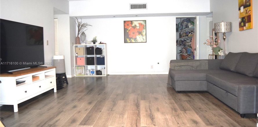 Condominio en Boca Raton, Florida, 2 dormitorios  № 1770798