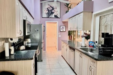 House in Spring Hill, Florida 2 bedrooms, 170.29 sq.m. № 1751304 - photo 5