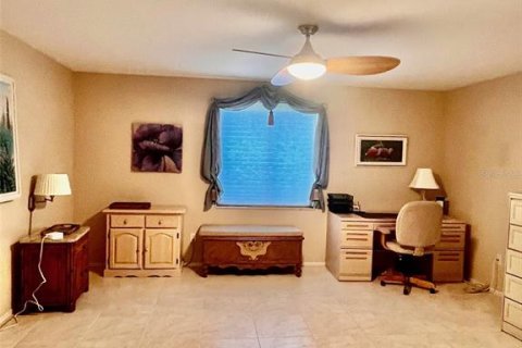 House in Spring Hill, Florida 2 bedrooms, 170.29 sq.m. № 1751304 - photo 17