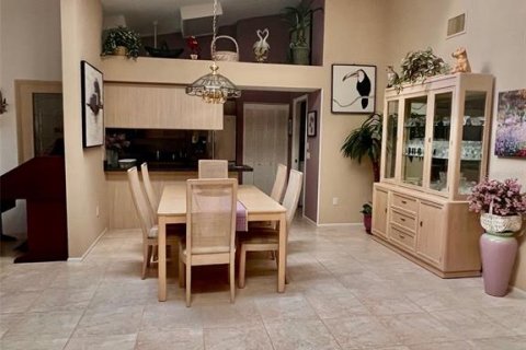House in Spring Hill, Florida 2 bedrooms, 170.29 sq.m. № 1751304 - photo 3