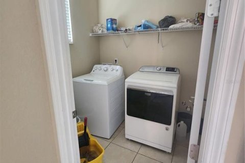 Adosado en venta en Kissimmee, Florida, 3 dormitorios, 164.99 m2 № 2128006 - foto 24