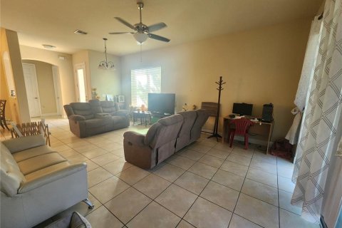 Adosado en venta en Kissimmee, Florida, 3 dormitorios, 164.99 m2 № 2128006 - foto 7