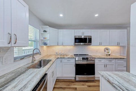 Condominio en venta en Sarasota, Florida, 2 dormitorios, 90.86 m2 № 1849809 - foto 8