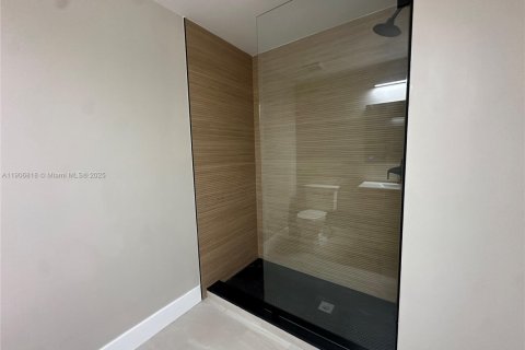 Снять в аренду кондоминиум в Майами-Лейкс, Флорида 3 спальни, 141.68м2, № 1963284 - фото 8