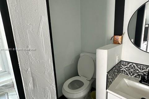 House in Miami, Florida 5 bedrooms, 179.49 sq.m. № 1892935 - photo 12