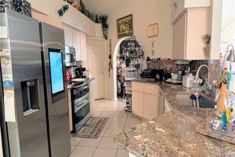 Casa en venta en Spring Hill, Florida, 3 dormitorios, 165.27 m2 № 1878127 - foto 5