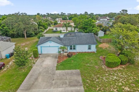 House in Deltona, Florida 2 bedrooms, 115.76 sq.m. № 2196918 - photo 6