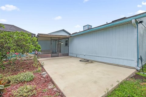 House in Deltona, Florida 2 bedrooms, 115.76 sq.m. № 2196918 - photo 27
