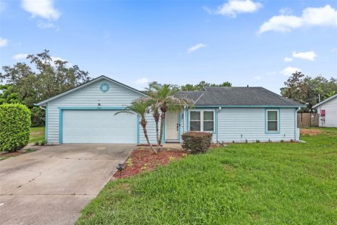 House in Deltona, Florida 2 bedrooms, 115.76 sq.m. № 2196918