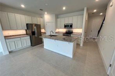 Touwnhouse à louer à Ocoee, Floride: 3 chambres, 179.77 m2 № 2095990 - photo 6