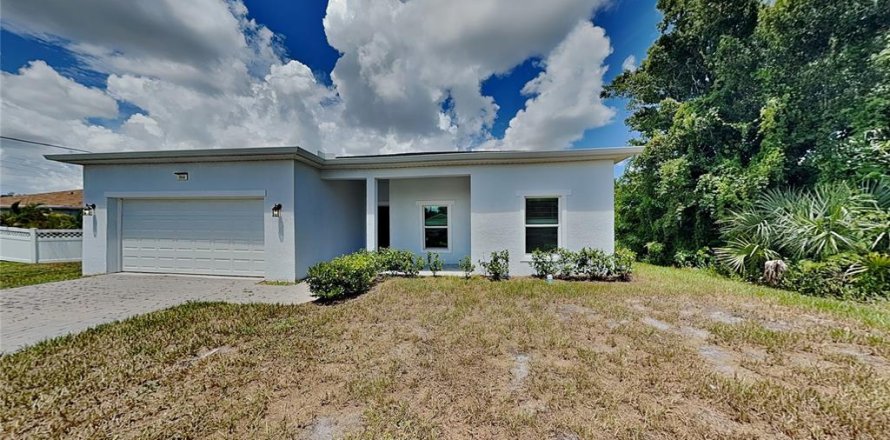 Villa ou maison à Port Charlotte, Floride 3 chambres, 158.86 m2 № 2330367