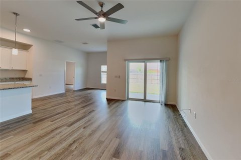 Villa ou maison à vendre à Port Charlotte, Floride: 3 chambres, 158.86 m2 № 2330367 - photo 5