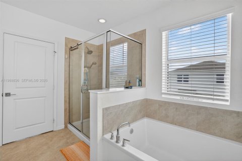 Купить виллу или дом в Хомстед, Флорида 5 спален, 273.5м2, № 2029973 - фото 25