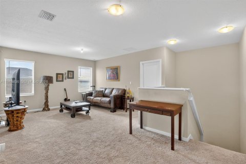 Купить виллу или дом в Хомстед, Флорида 5 спален, 273.5м2, № 2029973 - фото 18