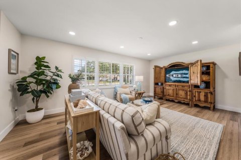 Casa en venta en Belleair, Florida, 3 dormitorios, 202.06 m2 № 2104806 - foto 8