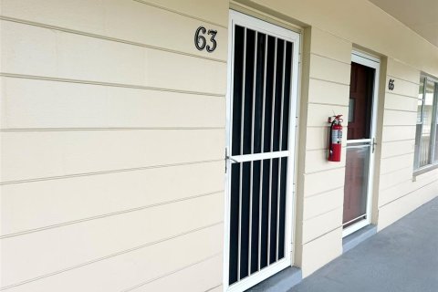 Copropriété à vendre à Clearwater, Floride: 1 chambre, 76.64 m2 № 2157082 - photo 4