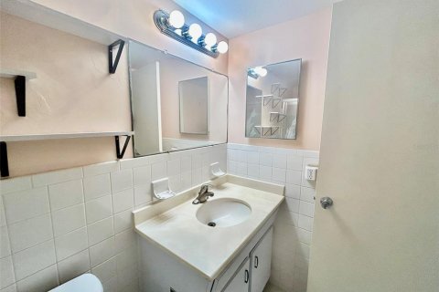 Copropriété à vendre à Clearwater, Floride: 1 chambre, 76.64 m2 № 2157082 - photo 9